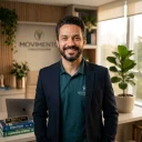 Avatar ilustrativo de fisioterapeuta masculino